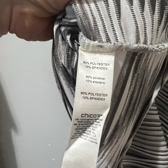 Chico's Size 3 (XL) Top Blouse Textured Boxy Short Sleeves Career Office Work - Picture 5 of 5